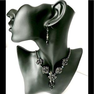 Necklace and earrings set